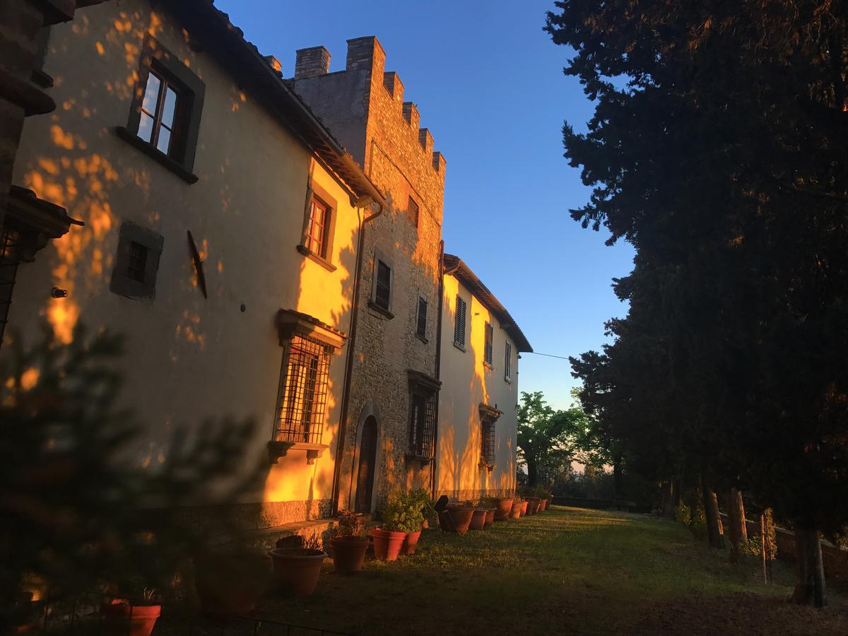Апартаменты Castello Di Fezzana Монтеспертоли Экстерьер фото