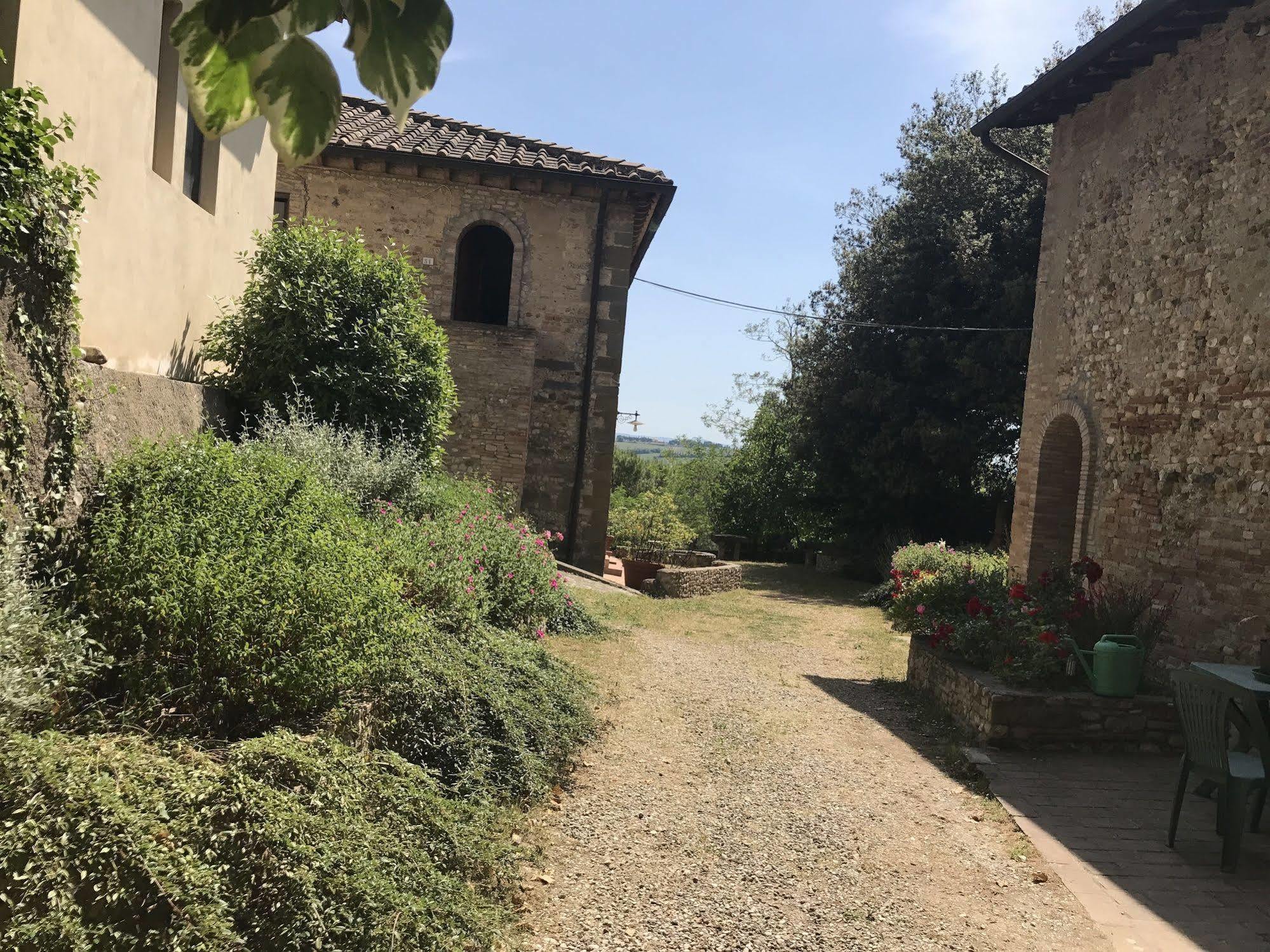 Апартаменты Castello Di Fezzana Монтеспертоли Экстерьер фото